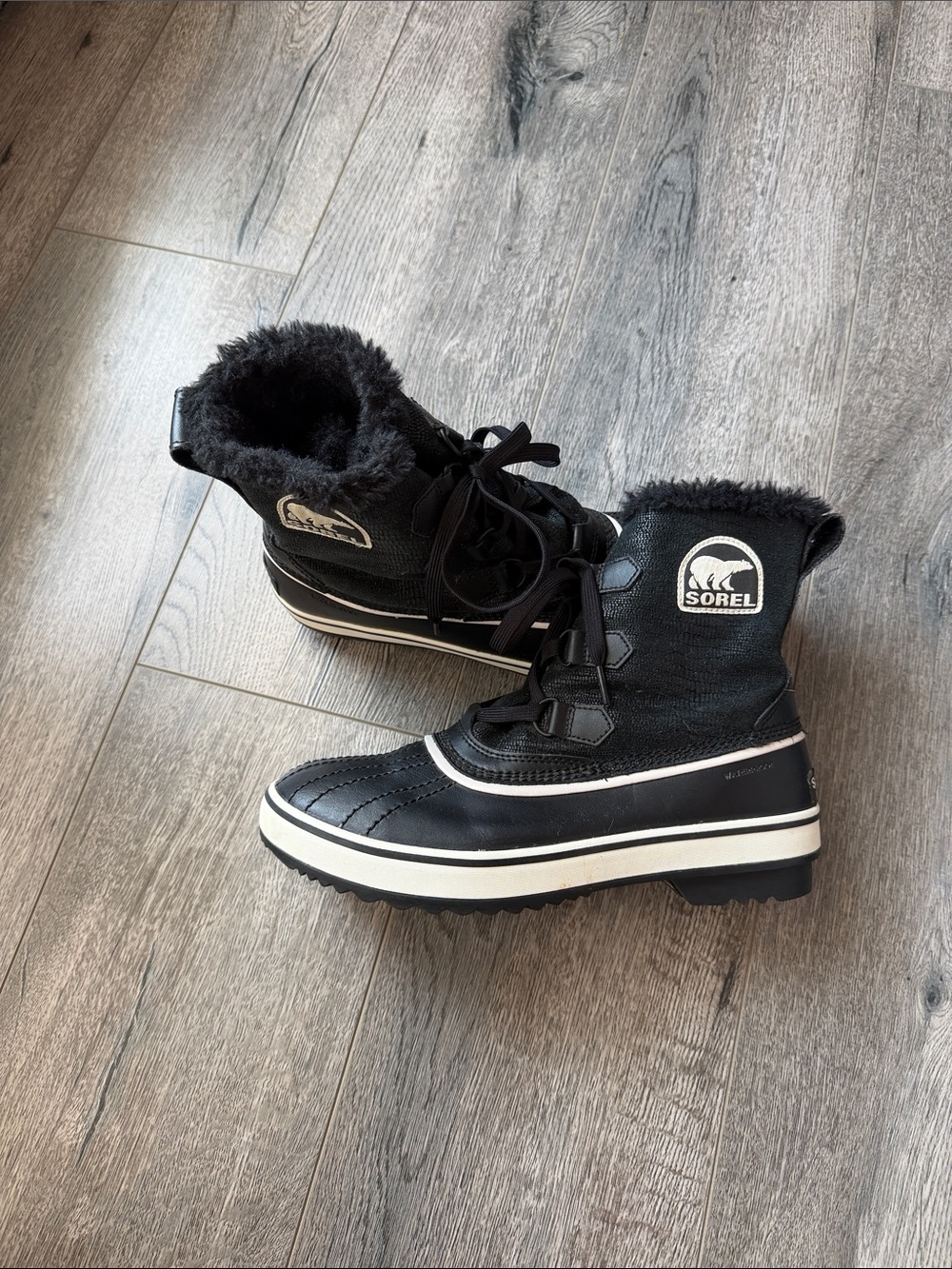 Sorel Black & White Winter Fur-Lined Lace-Up Boots